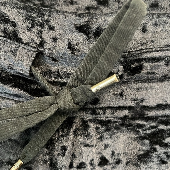 Lululemon Ready to Crush Jogger in Black size 8 - Picture 6 of 13